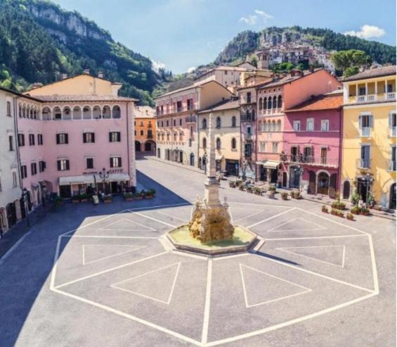 La Lucciola Albergo Ristorante Tagliacozzo Exteriér fotografie