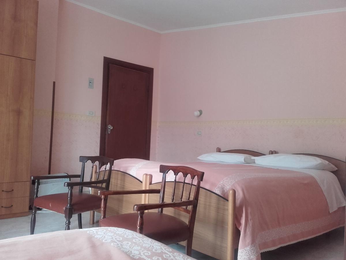 La Lucciola Albergo Ristorante Tagliacozzo Exteriér fotografie